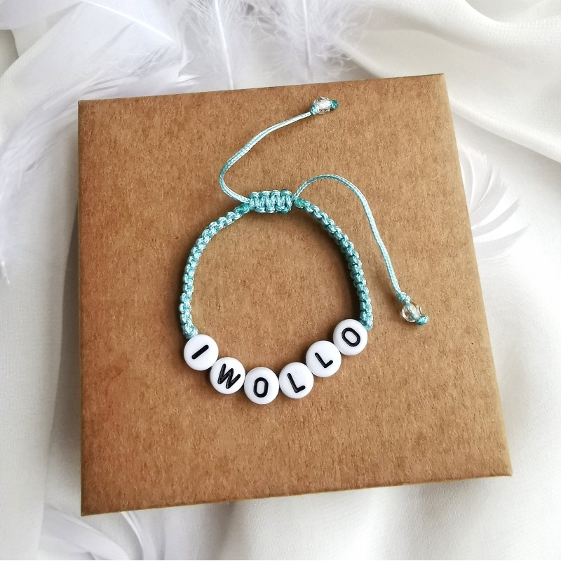 Personalizowania bransoletka makrama z imieniem dziecka Personalizowania bransoletka makrama z imieniem dziecka